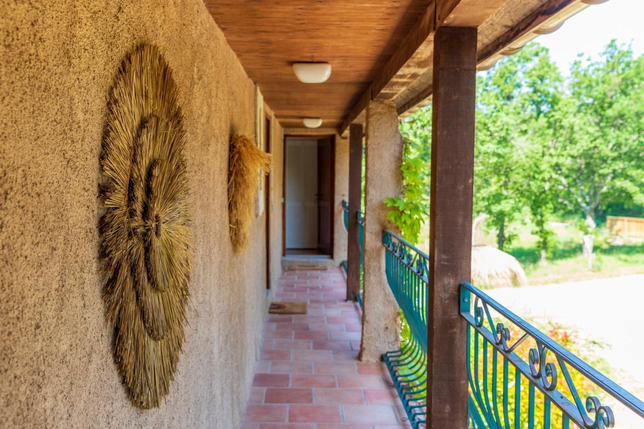 La Pampa En Provence - Les Suites Privatives Ponteves Exterior photo
